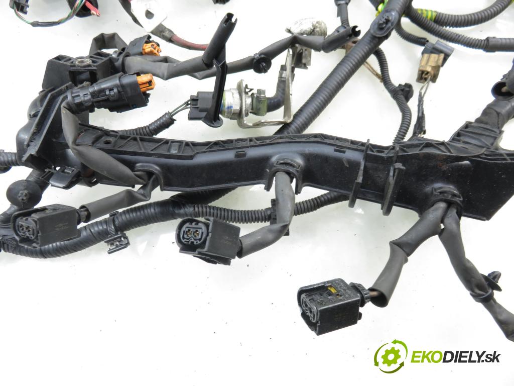 RENAULT MASTER III Platforma / podwozie (EV, HV, UV) KABINA/PLATFORMA 2016 120,00 2.3 dCi 165 FWD - M9T 702 2298,00 BALÍČEK: elektrická Motor