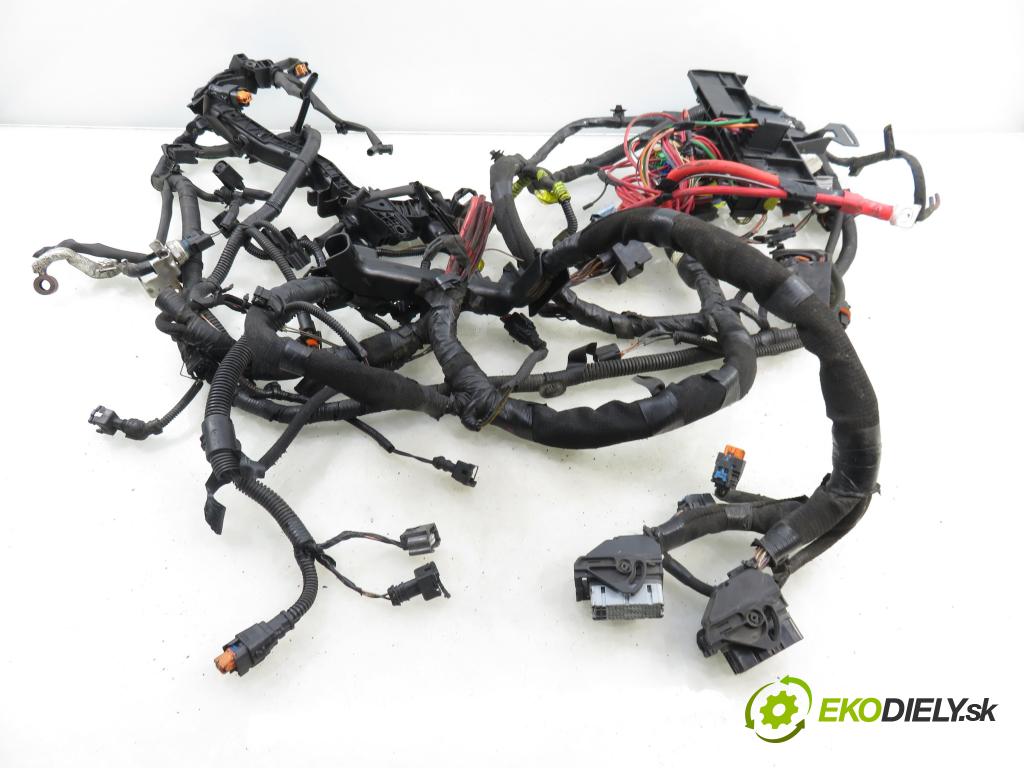 RENAULT MASTER III Platforma / podwozie (EV, HV, UV) KABINA/PLATFORMA 2016 120,00 2.3 dCi 165 FWD - M9T 702 2298,00 BALÍČEK: elektrická Motor