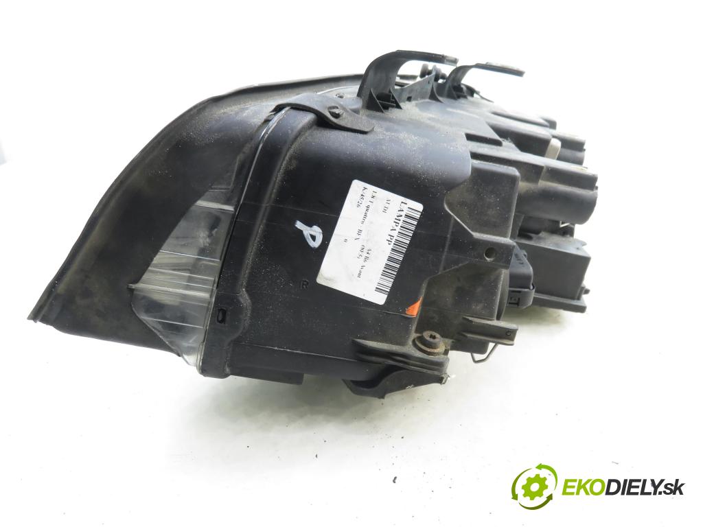 AUDI A4 Avant (8E5, B6) KOMBI 2004 140,00 1.8 T quattro - BEX 1781,00 Svetlo PP 8E0941004F