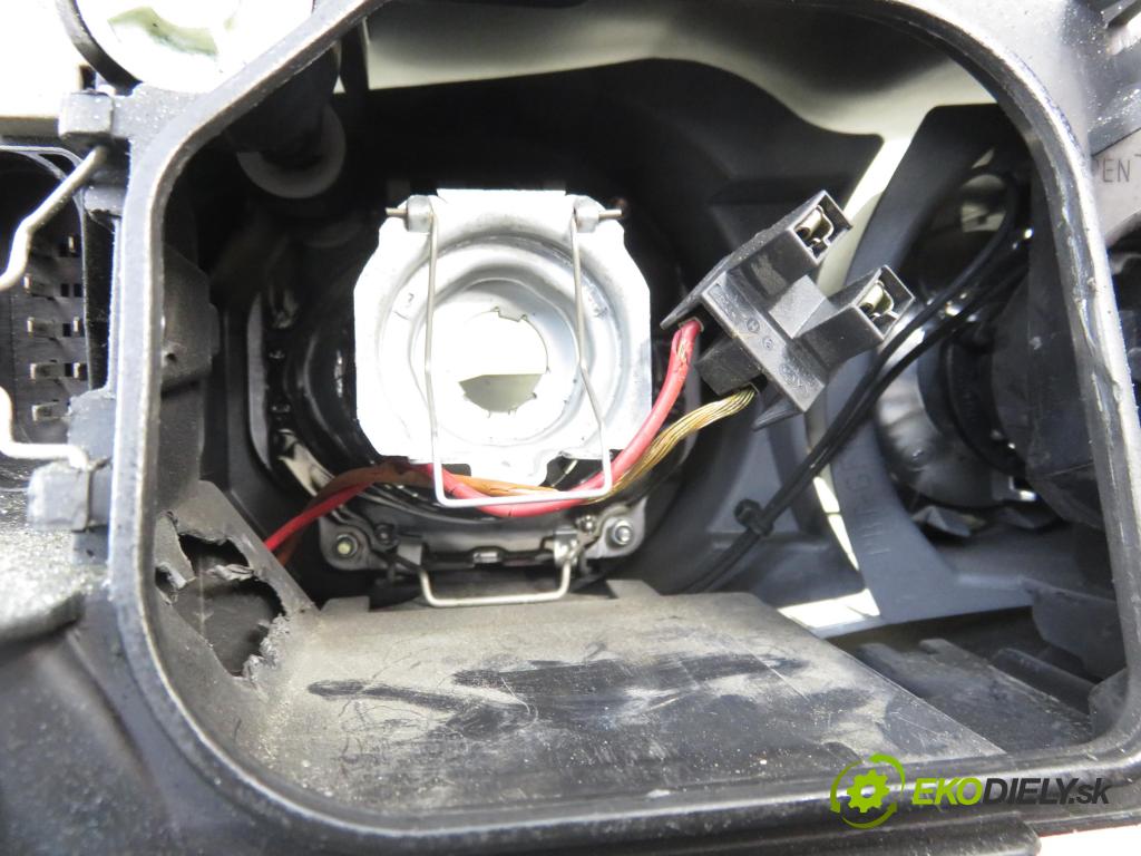 AUDI A4 Avant (8E5, B6) KOMBI 2004 140,00 1.8 T quattro - BEX 1781,00 Svetlo PP 8E0941004F