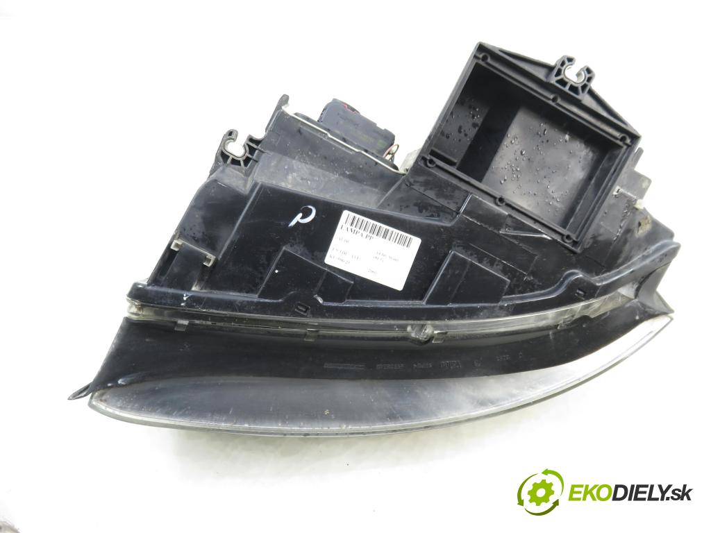 AUDI A4 Avant (8E5, B6) KOMBI 2003 96,00 1.9 TDI PD 130 - AVF 1896,00 Svetlo PP 8E0941004F