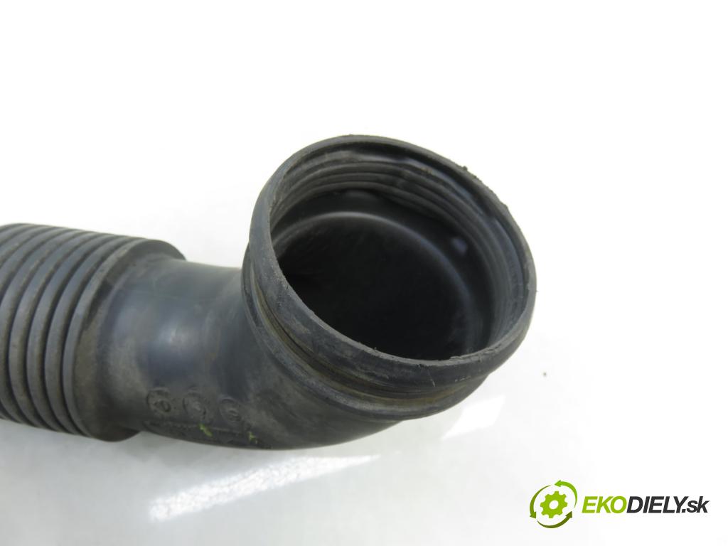 RENAULT MASTER III Platforma / podwozie (EV, HV, UV) KABINA/PLATFORMA 2016 120,00 2.3 dCi 165 FWD - M9T 702 2298,00 Rúra prívodu vzduchu 165763705R