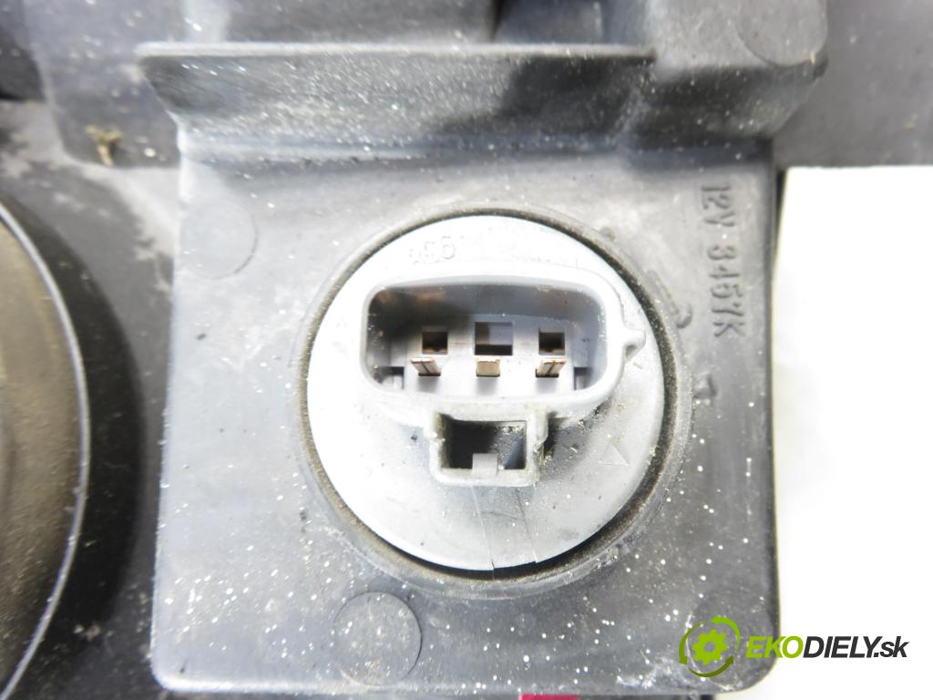 NISSAN PATHFINDER III (R51) TERENOWY 2007 198,00 4.0 4WD 269 - VQ40DE 3954,00 Svetlo LP