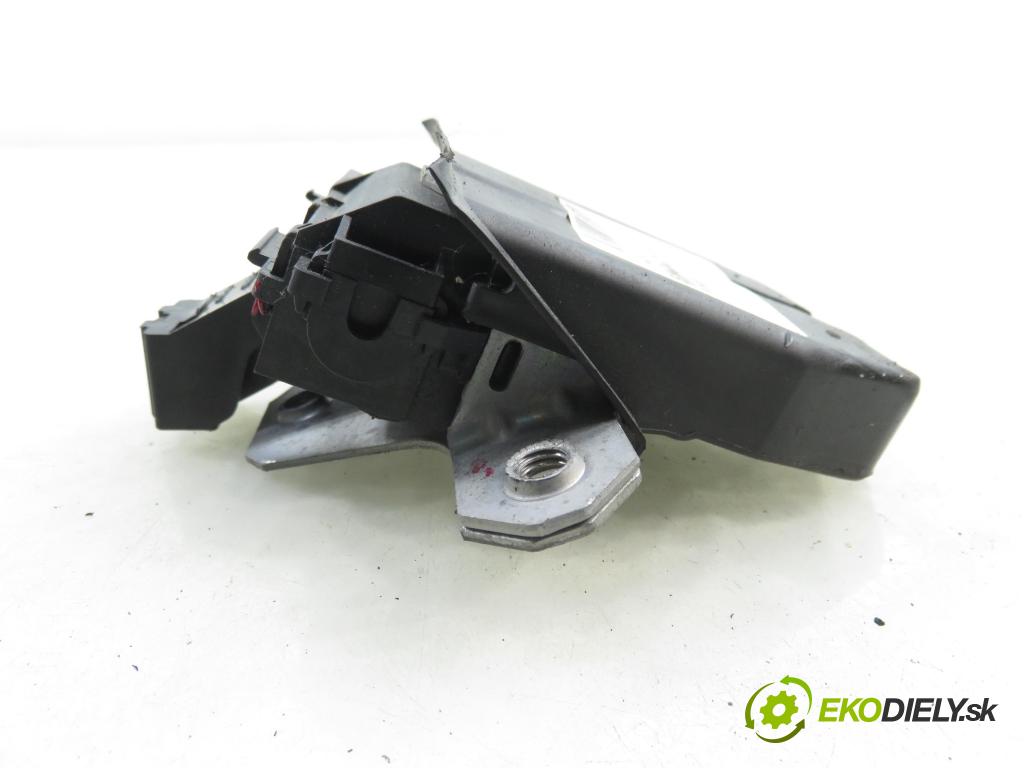 FORD S-MAX (WA6) MINIVAN 2012 118,00 1.6 EcoBoost - JTWB 1596,00 zámok dverí kufor EL. 8M51R442A66CB