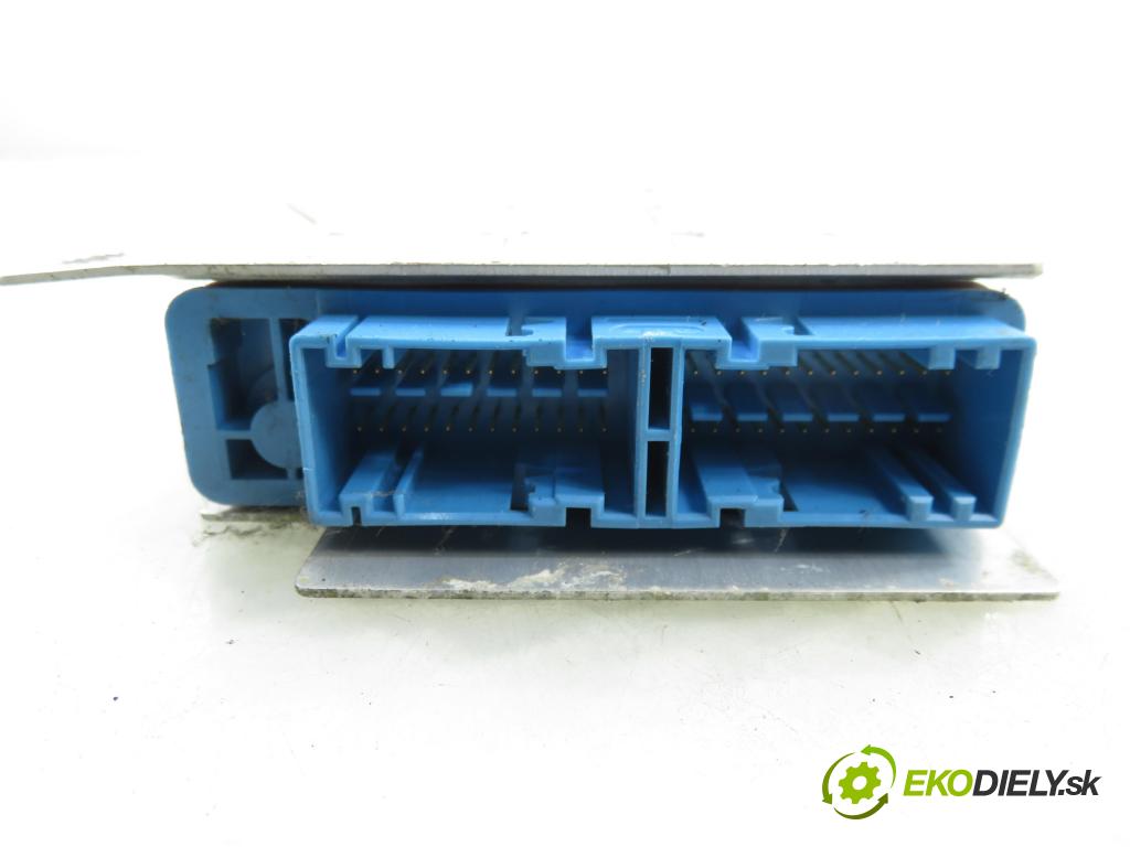 FIAT IDEA (350_) HB 2005 0,00 1.3 D Multijet - 188 A9.000 1248,00 MODUL air BAG 51752040