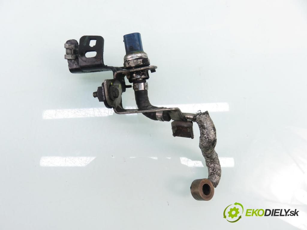 RENAULT MASTER III Platforma / podwozie (EV, HV, UV) KABINA/PLATFORMA 2015 0,00 2.3 dCi 165 FWD - M9T 700 2298,00 Snímač tlaku spalín 8200974421 ; 223212243R ; 8200443536