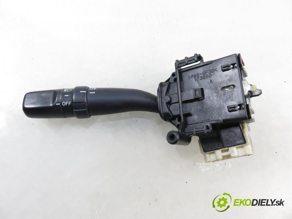 TOYOTA AVENSIS VERSO (_M2_) MINIVAN 2004 85,00 2.0 D (CLM20_) - 1CD-FTV 1995,00 / páčka ľavá strana 8414044030