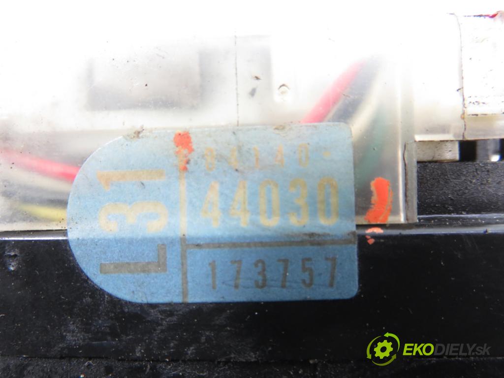 TOYOTA AVENSIS VERSO (_M2_) MINIVAN 2004 85,00 2.0 D (CLM20_) - 1CD-FTV 1995,00 / páčka ľavá strana 8414044030