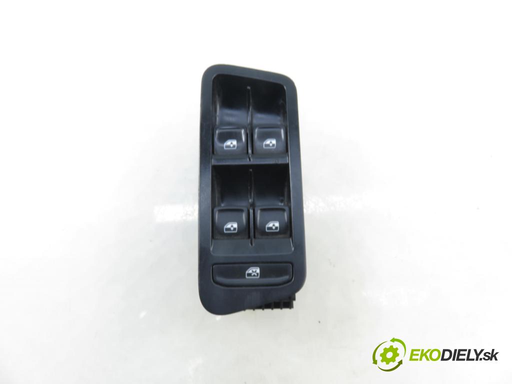 VW GOLF VII Variant (BA5, BV5) KOMBI 2019 850,00 1.6 TDI CR 115 - DGTE 1598,00 Panel ovládaní oken 5G0959857D