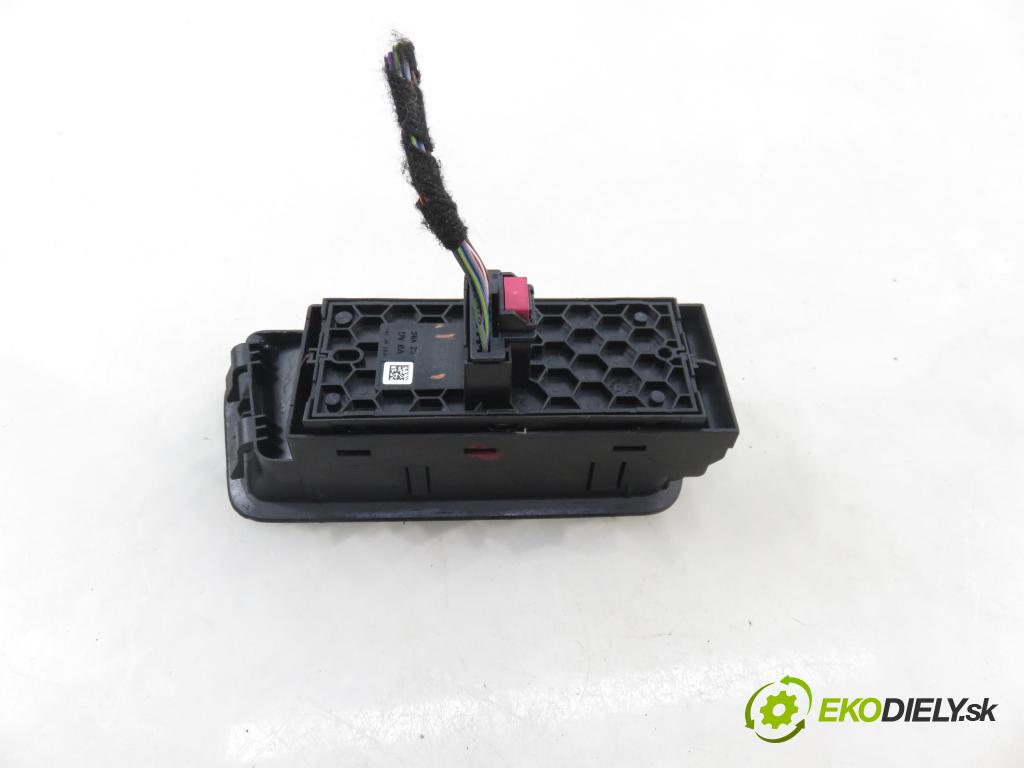 VW GOLF VII Variant (BA5, BV5) KOMBI 2019 850,00 1.6 TDI CR 115 - DGTE 1598,00 Panel ovládania okien 5G0959857D