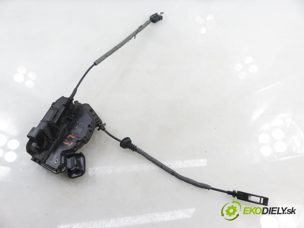 VW GOLF VII Variant (BA5, BV5) KOMBI 2019 850,00 1.6 TDI CR 115 - DGTE 1598,00 zámok 5TA839015E