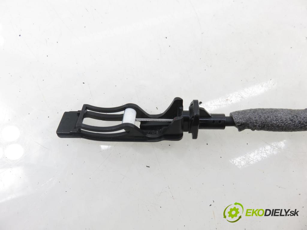 VW GOLF VII Variant (BA5, BV5) KOMBI 2019 850,00 1.6 TDI CR 115 - DGTE 1598,00 zámok 5TA839015E