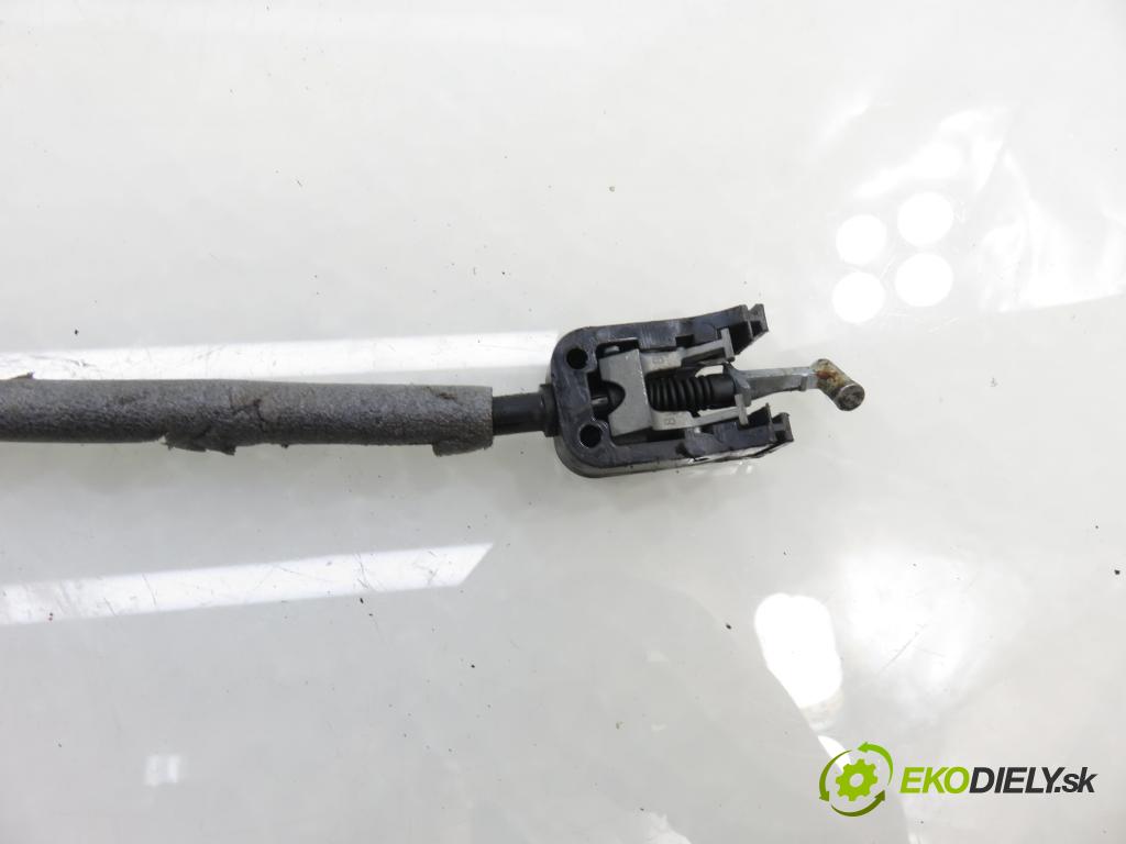 VW GOLF VII Variant (BA5, BV5) KOMBI 2019 850,00 1.6 TDI CR 115 - DGTE 1598,00 zámok 5TA839015E