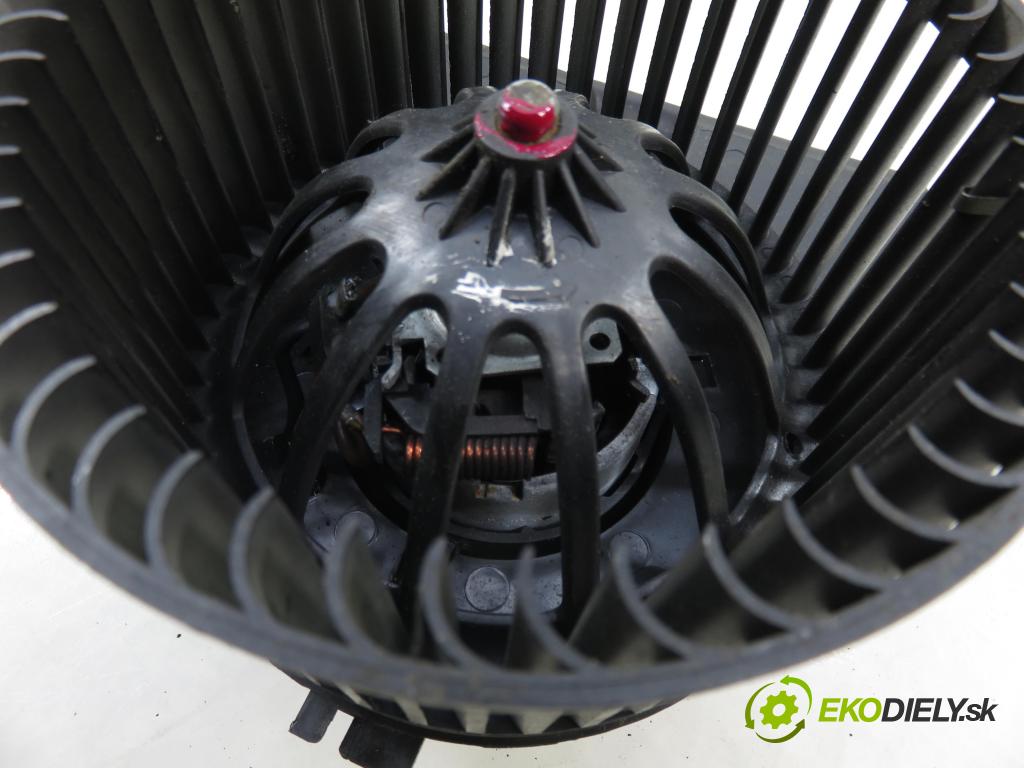 AUDI A3 (8L1) HB 1999 81,00 1.9 TDI 110 - AHF 1896,00 Ventilátor vetráku TG26