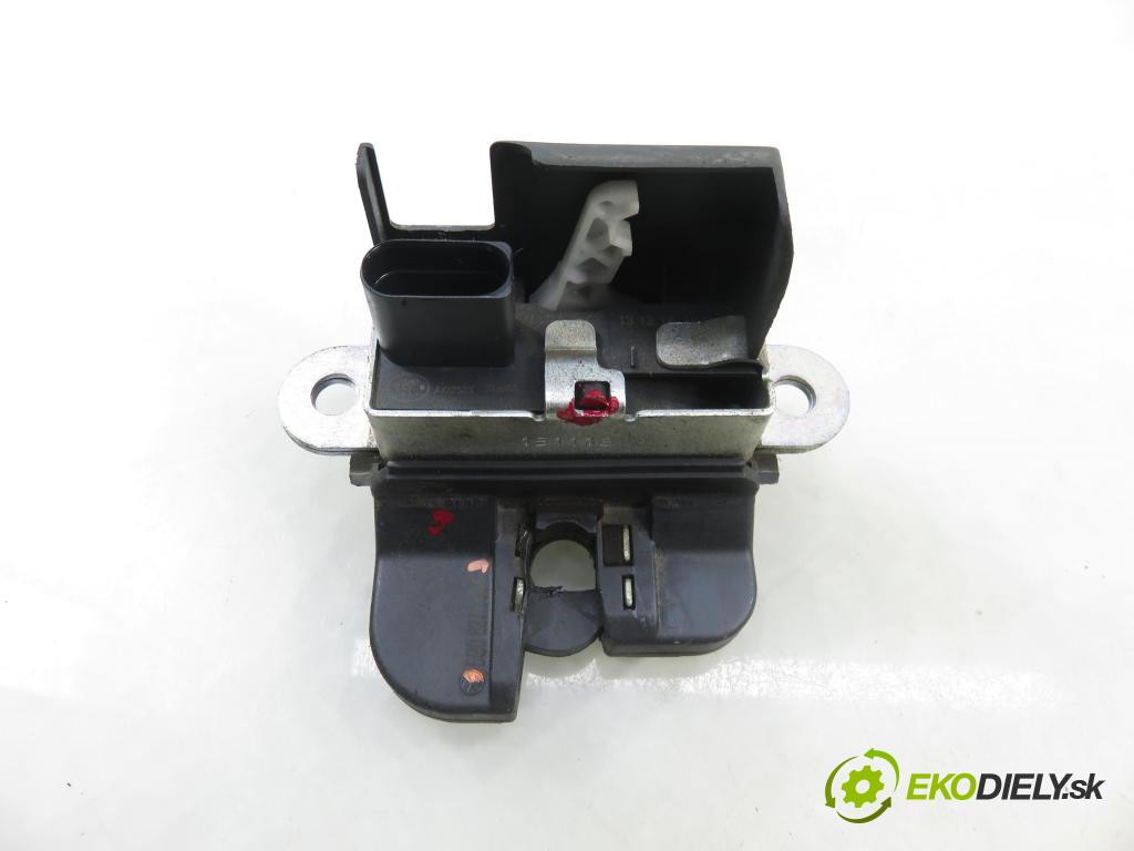 VW GOLF VII Variant (BA5, BV5) KOMBI 2019 850,00 1.6 TDI CR 115 - DGTE 1598,00 zámok dveří kufr EL. 5G0827505C