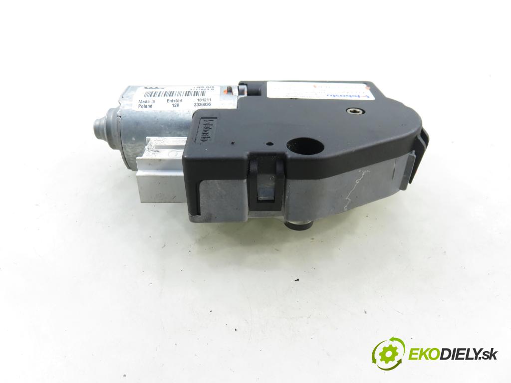 VW GOLF VII Variant (BA5, BV5) KOMBI 2019 850,00 1.6 TDI CR 115 - DGTE 1598,00 Motorček strešného okna 5G0959591A (Motorček ovládania strešného okna)