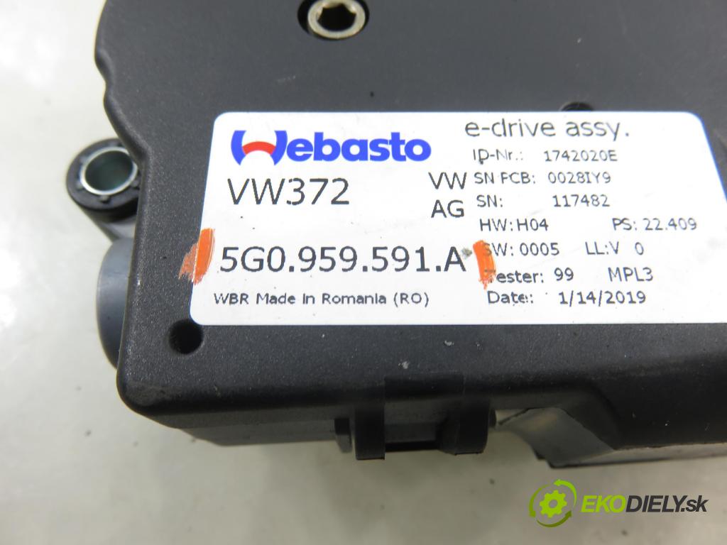 VW GOLF VII Variant (BA5, BV5) KOMBI 2019 850,00 1.6 TDI CR 115 - DGTE 1598,00 Motorček strešného okna 5G0959591A (Motorček ovládania strešného okna)