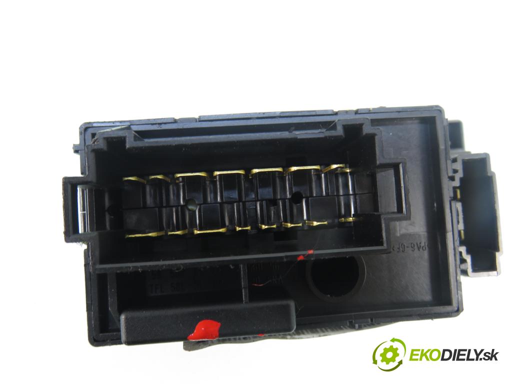 VW GOLF III Variant (1H5) KOMBI 1997 66,00 1.9 TDI - 1Z 1896,00 přepínač světla 1H6941531P