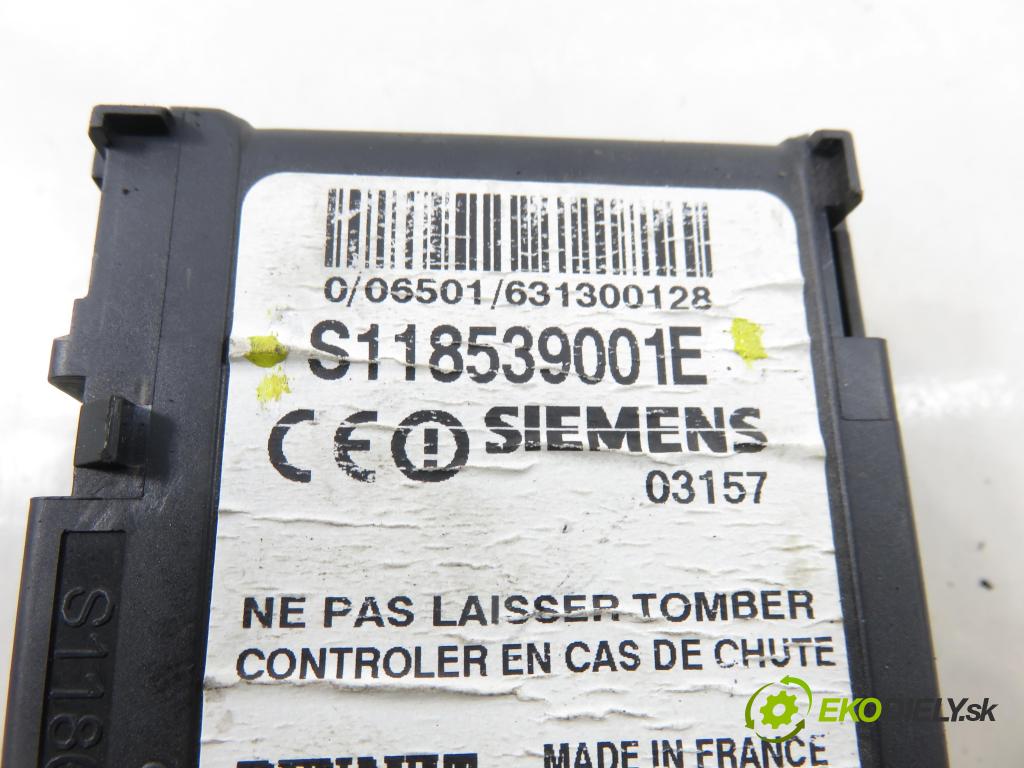 RENAULT MEGANE II (BM0/1_, CM0/1_) HB 2003 83,00 1.6 16V 113 - K4M 760 1598,00 CZYTNIK KARTY: S118539001E ; 8200074331A