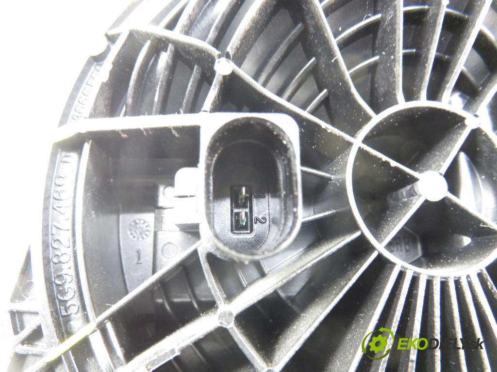 VW GOLF VII Variant (BA5, BV5) KOMBI 2019 850,00 1.6 TDI CR 115 - DGTE 1598,00 Kľučka dverí kufor 5G9827469D ; 5G6827469F