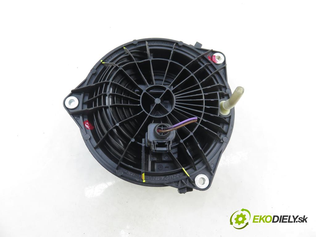 VW GOLF VII Variant (BA5, BV5) KOMBI 2019 850,00 1.6 TDI CR 115 - DGTE 1598,00 Kľučka dverí kufor 5G9827469D ; 5G6827469F