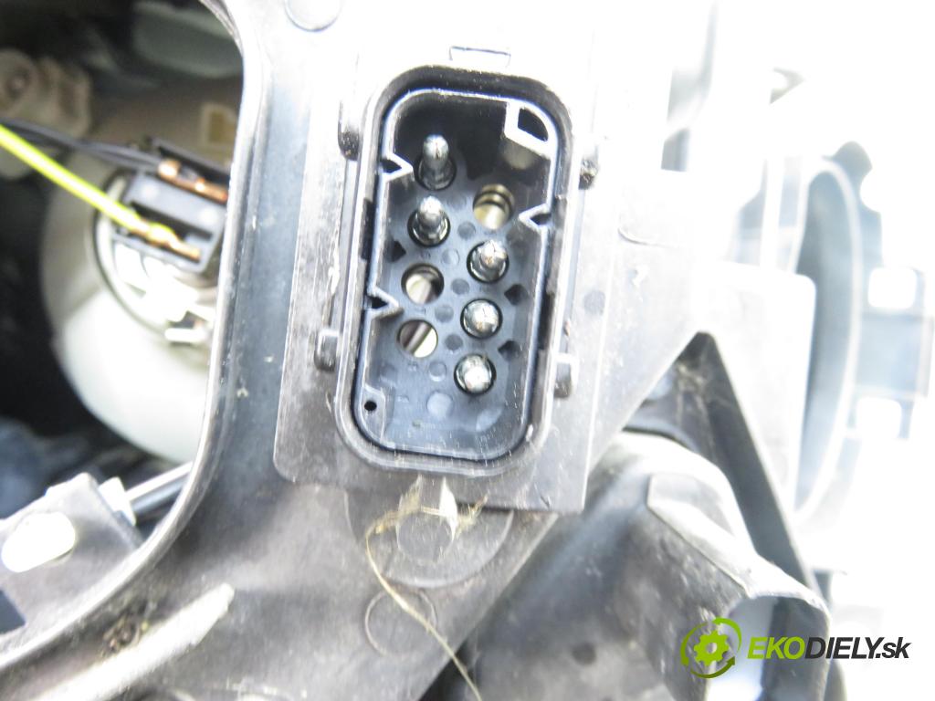 BMW X3 (E83) SUV 2004 110,00 2.0 d 150 - M47 D20 (204D4) 1995,00 Svetlo LP 0301210203 ; 3418411