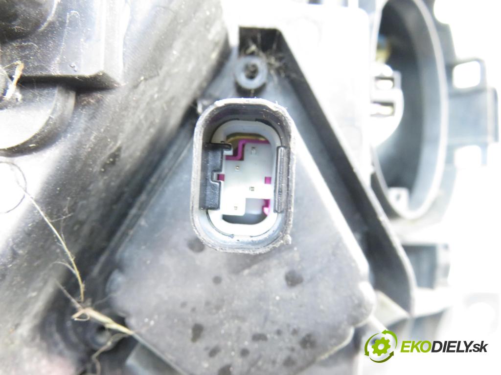 BMW X3 (E83) SUV 2004 110,00 2.0 d 150 - M47 D20 (204D4) 1995,00 Svetlo LP 0301210203 ; 3418411