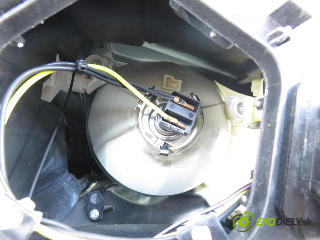 BMW X3 (E83) SUV 2004 110,00 2.0 d 150 - M47 D20 (204D4) 1995,00 Svetlo LP 0301210203 ; 3418411