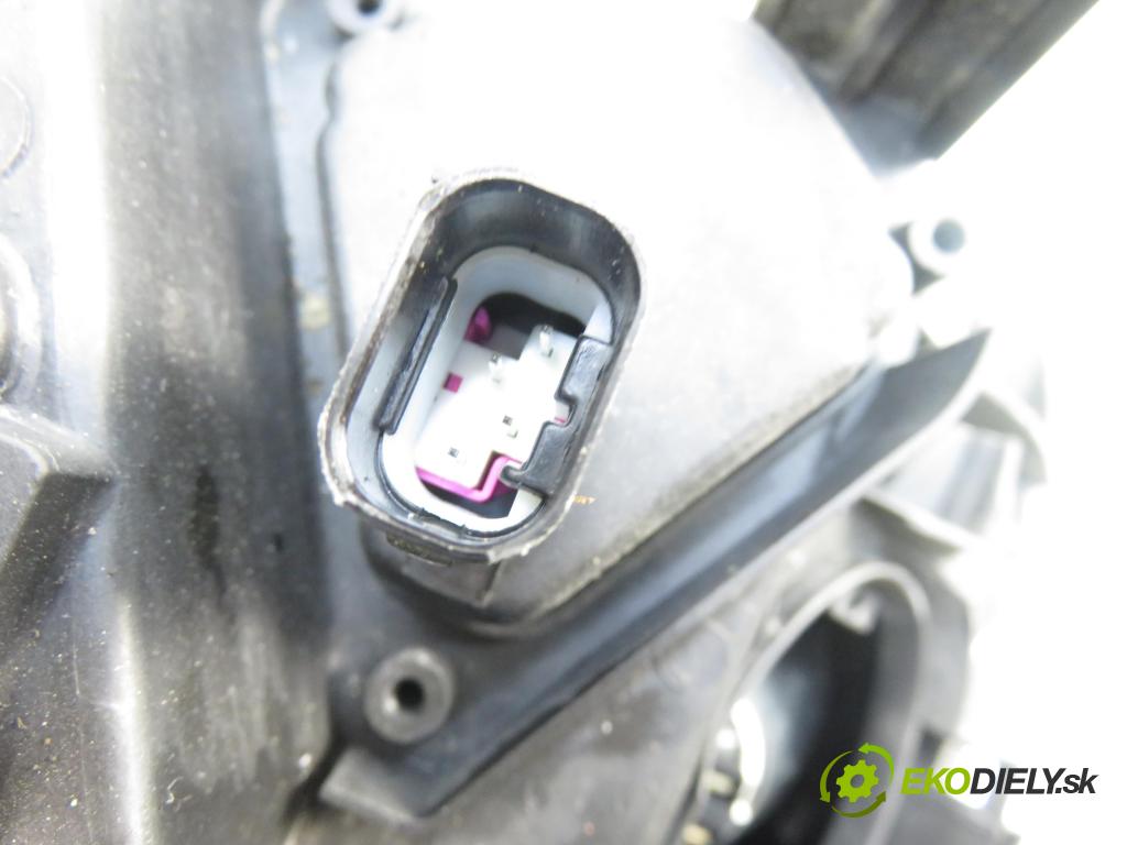 BMW X3 (E83) SUV 2004 110,00 2.0 d 150 - M47 D20 (204D4) 1995,00 Svetlo PP 0301210204 ; 3418412