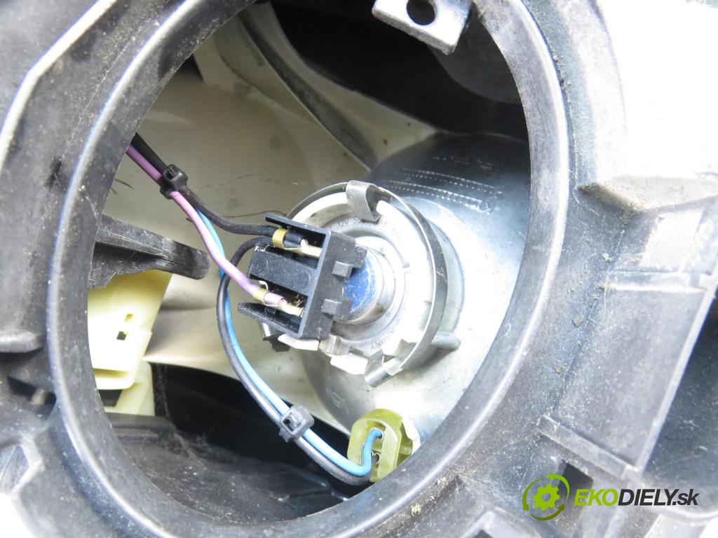 BMW X3 (E83) SUV 2004 110,00 2.0 d 150 - M47 D20 (204D4) 1995,00 Svetlo PP 0301210204 ; 3418412