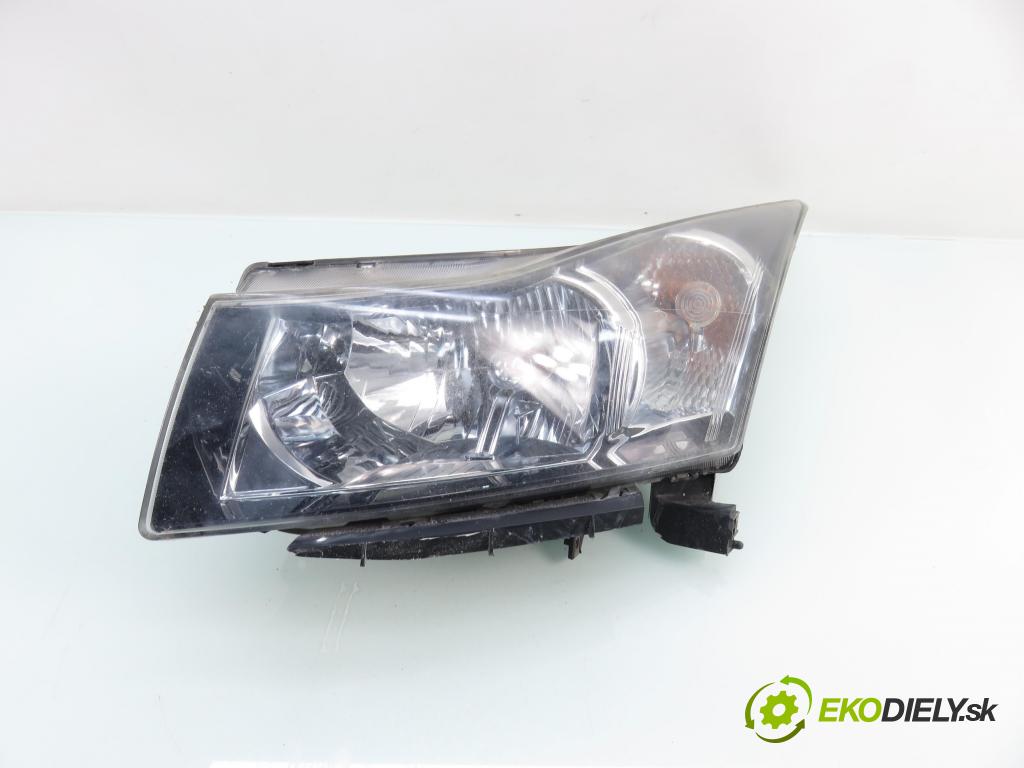 CHEVROLET CRUZE liftback (J305) HB 2012 120,00 2.0 Dsl - LNP 1998,00 Svetlo LP