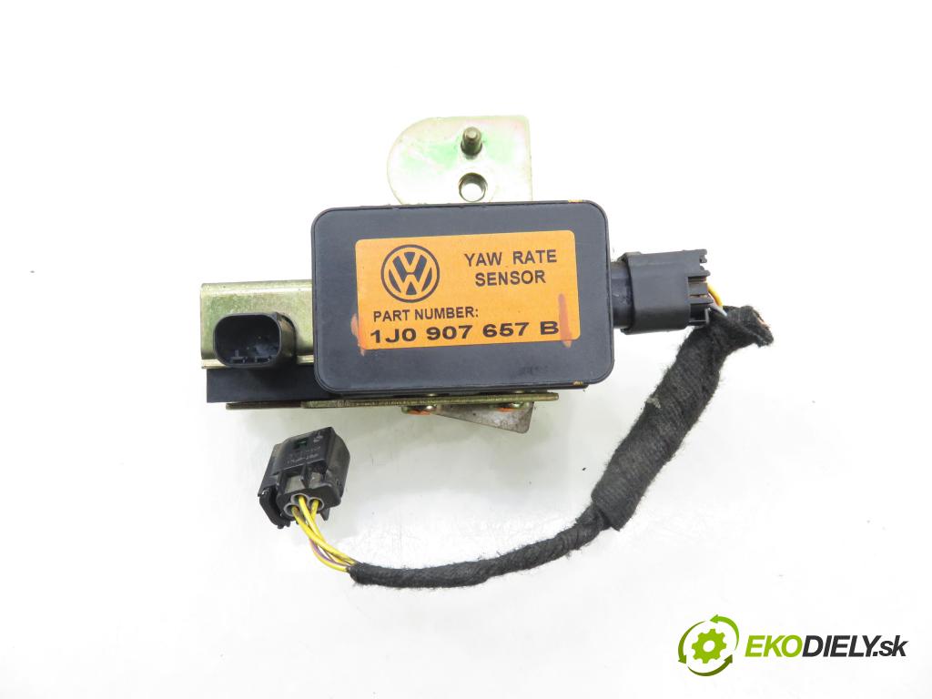 AUDI A3 (8L1) HB 2001 92,00 1.8 - AGN 1781,00 Snímač ESP 1J0907657B ; 1J0907651A