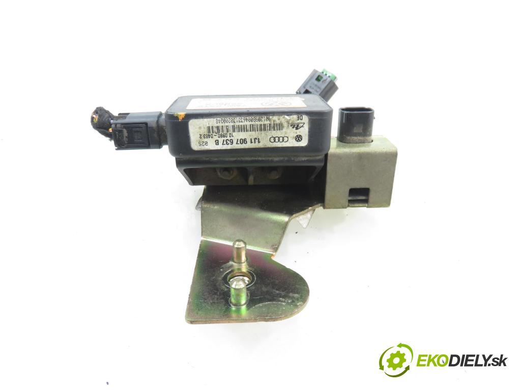 AUDI A3 (8L1) HB 2001 92,00 1.8 - AGN 1781,00 Snímač ESP 1J0907657B ; 1J0907651A