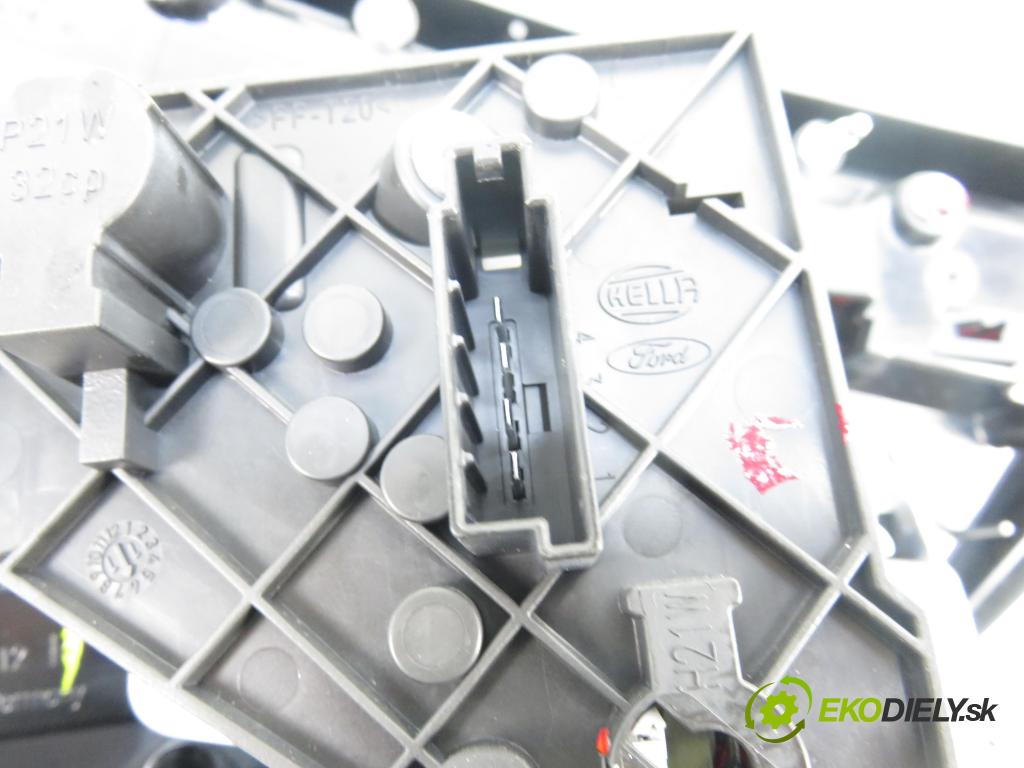 FORD GALAXY (WA6) VAN 2012 103,00 2.0 TDCi - UFWA 1997,00 Svetlo pravé zadné kufor 17701712