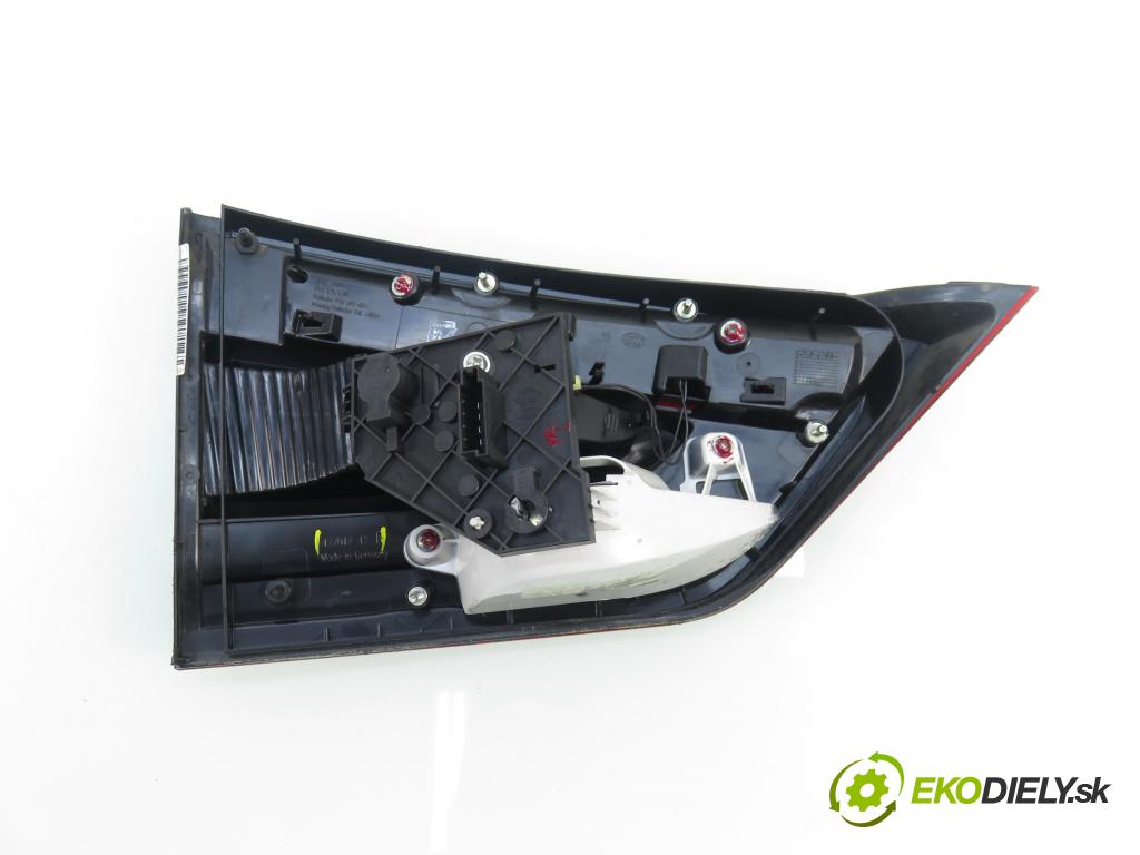 FORD GALAXY (WA6) VAN 2012 103,00 2.0 TDCi - UFWA 1997,00 Svetlo pravé zadné kufor 17701712