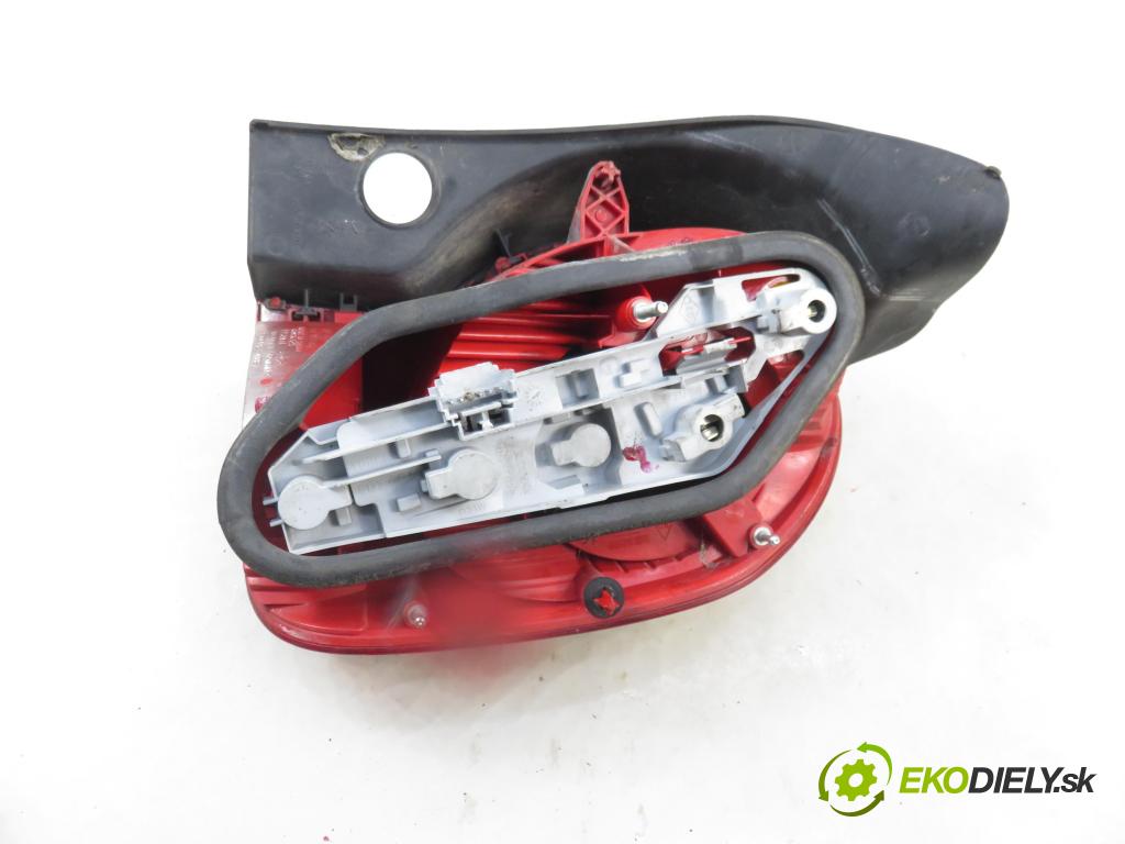 RENAULT MODUS / GRAND MODUS (F/JP0_) HB 2005 55,00 1.2 (JP0C, JP0K, FP0C, FP0K, FP0P, JP0P, JP0T) - D 1149,00 Svetlo ľavé zadné 8200212205