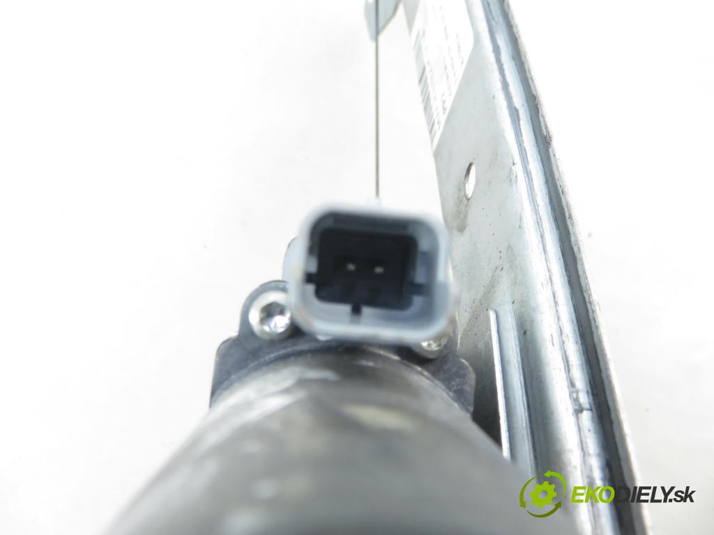 CITROEN C3 II (SC_) HB 2014 50,00 1.4 HDi 70 - 8HR (DV4C) 1398,00 Mechanizmus okien 9682129380 ; 402214C