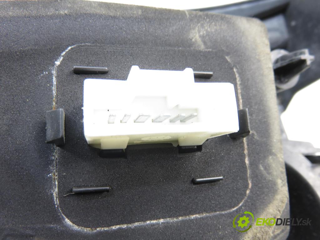 CITROEN C3 II (SC_) HB 2014 50,00 1.4 HDi 70 - 8HR (DV4C) 1398,00 Svetlo ľavé zadné 9803928880