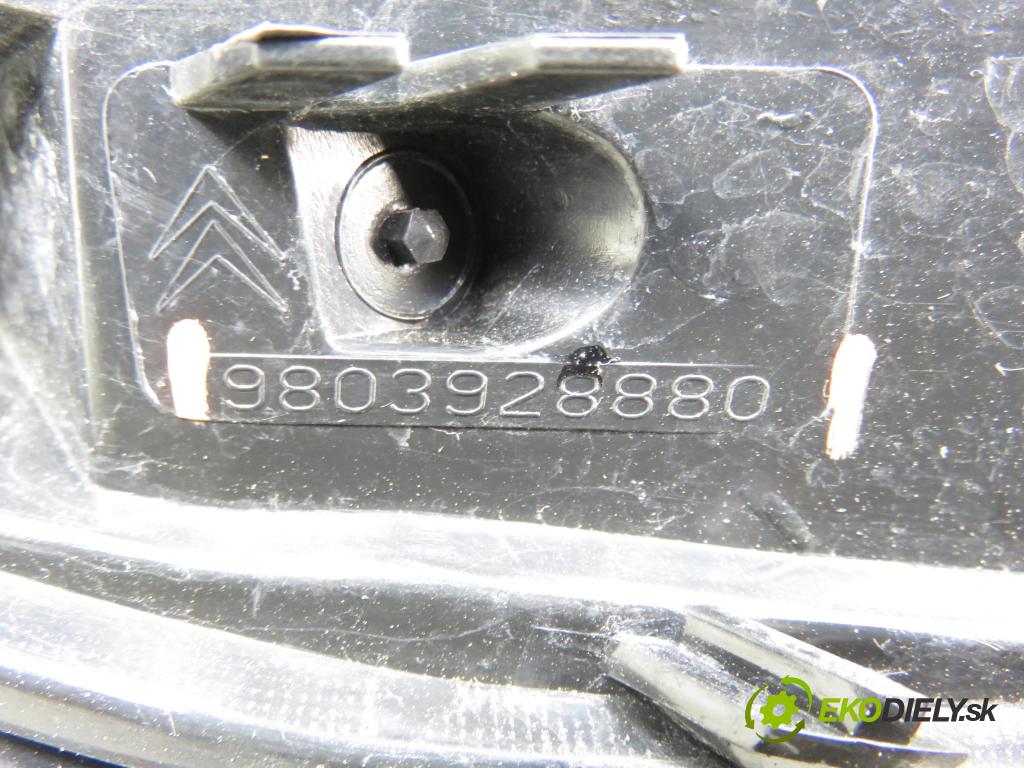 CITROEN C3 II (SC_) HB 2014 50,00 1.4 HDi 70 - 8HR (DV4C) 1398,00 Svetlo ľavé zadné 9803928880