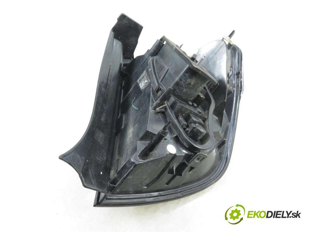 CITROEN C3 II (SC_) HB 2014 50,00 1.4 HDi 70 - 8HR (DV4C) 1398,00 Svetlo ľavé zadné 9803928880