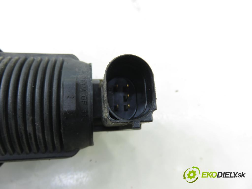 VW GOLF V (1K1) HB 2005 55,00 1.4 16V - BCA 1390,00 VENTIL EGR 728248170