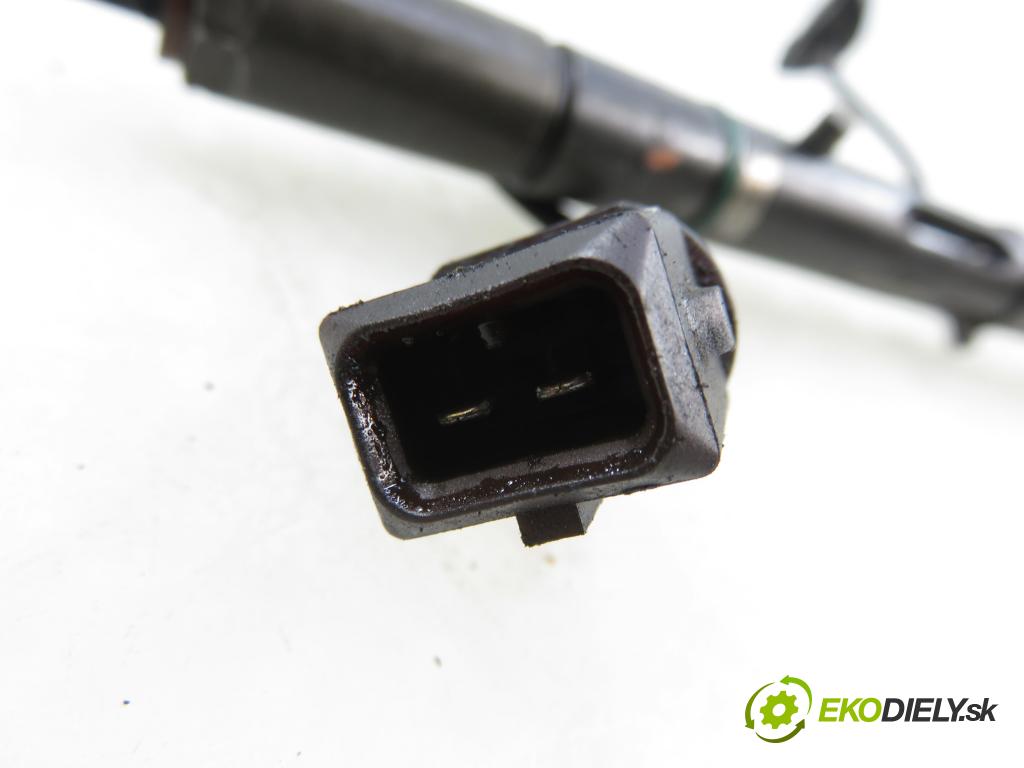 AUDI A4 (8D2, B5) SEDAN 2000 110,00 2.5 TDI - AFB 2496,00 Vstrek 059130202