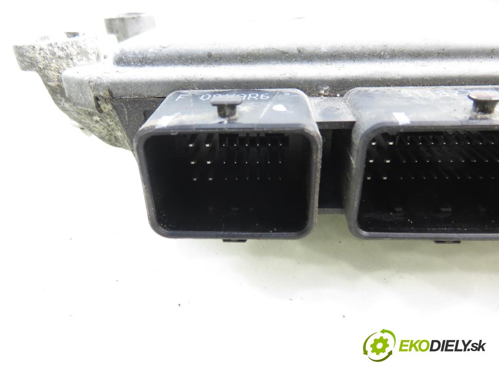 FORD FOCUS II (DA_, HCP) HB 2006 100,00 2.0 TDCi - G6DD 1997,00 řídící jednotka motora 5WS40333CT ; 8M5112A650BC