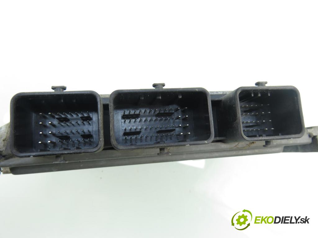 RENAULT MODUS / GRAND MODUS (F/JP0_) HB 2005 55,00 1.2 (JP0C, JP0K, FP0C, FP0K, FP0P, JP0P, JP0T) - D 1149,00 Riadiaca jednotka Motor 8200414422 ; S120200102A ; 8200401568