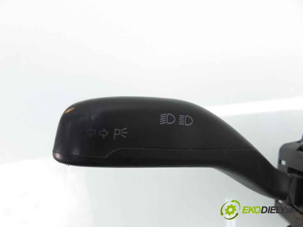 SEAT IBIZA III (6L1) HB 2003 74,00 1.4 16V - BBZ 1390,00 páčka/prepínač 6Q0953503AF