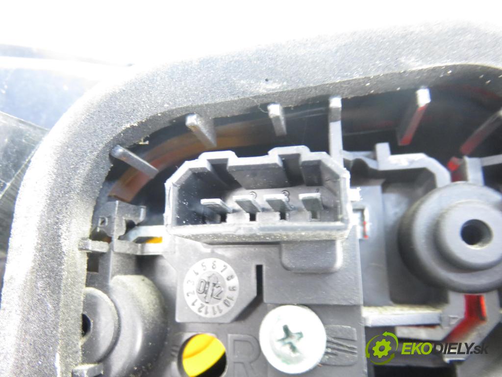 SEAT IBIZA III (6L1) HB 2003 74,00 1.4 16V - BBZ 1390,00 Svetlo pravé zadné 6L6945096A ; 6L6945112