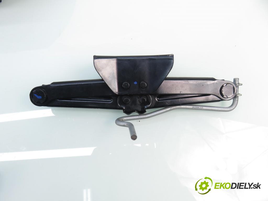 CITROEN C3 II (SC_) HB 2014 50,00 1.4 HDi 70 - 8HR (DV4C) 1398,00 Súprava KOLA: ZÁLOHOVANIE: