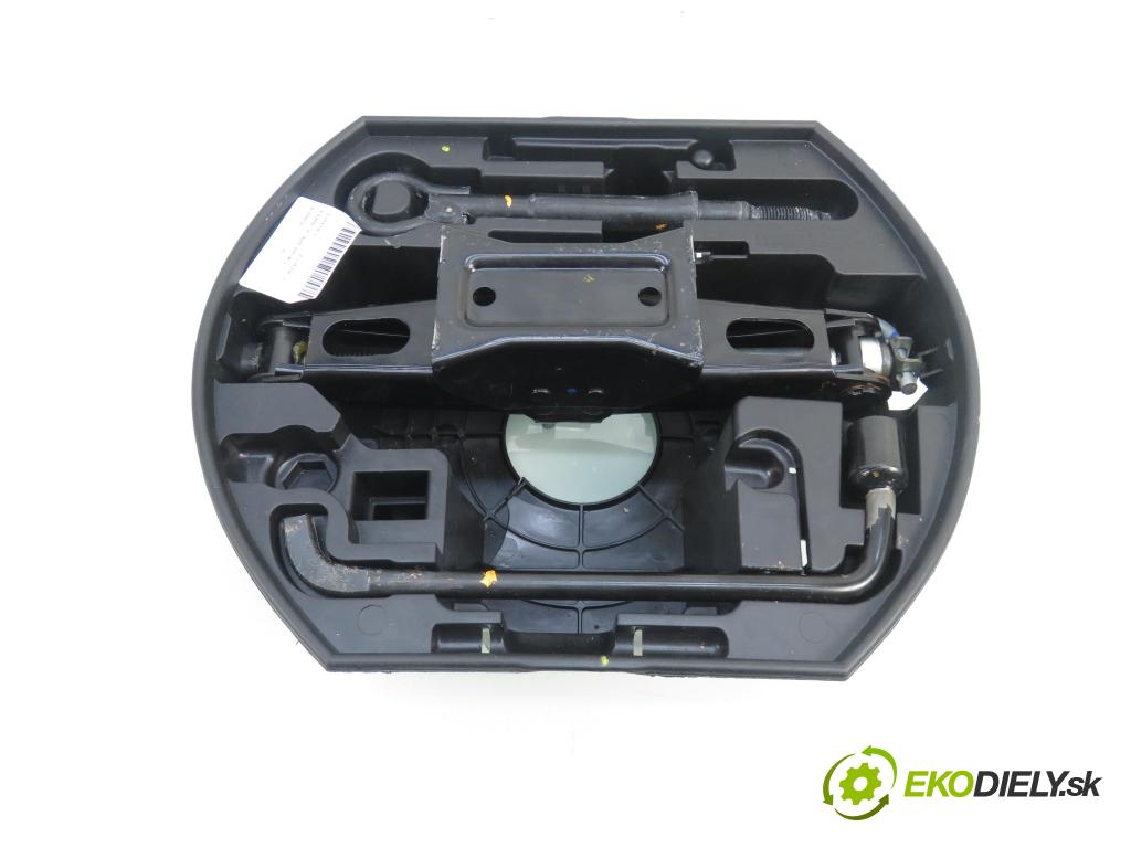 CITROEN C3 II (SC_) HB 2014 50,00 1.4 HDi 70 - 8HR (DV4C) 1398,00 Súprava KOLA: ZÁLOHOVANIE: