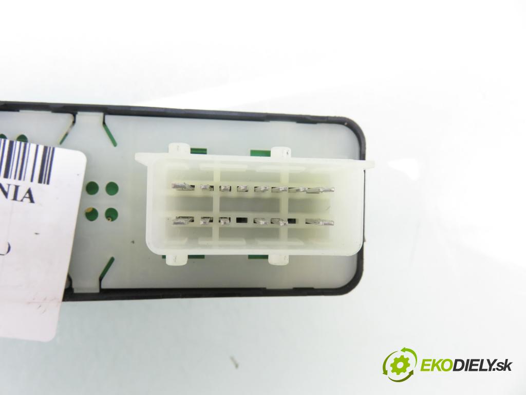 CITROEN C3 II (SC_) HB 2014 50,00 1.4 HDi 70 - 8HR (DV4C) 1398,00 Panel ovládaní oken 98012275XT