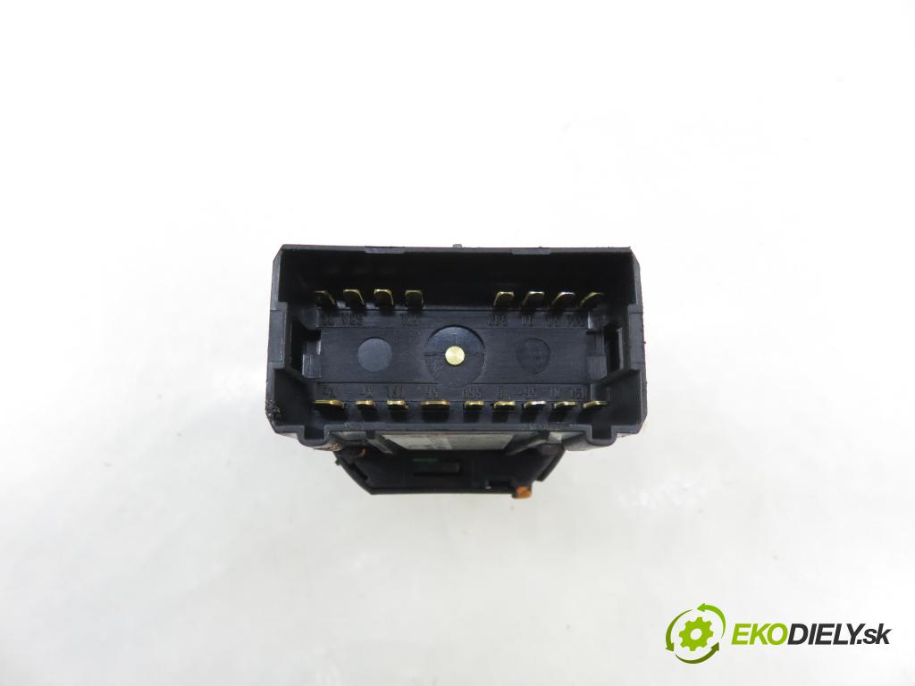 SEAT IBIZA III (6L1) HB 2003 74,00 1.4 16V - BBZ 1390,00 prepínač svetlá 6L1941531AF